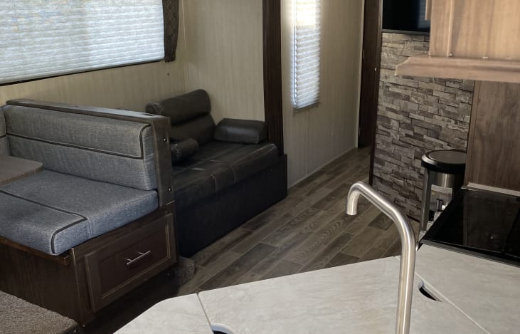 2020 Forest River Cherokee Greywolf 37